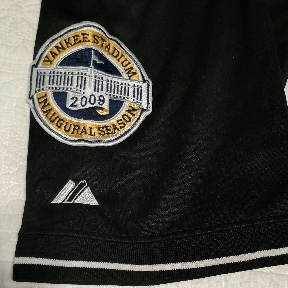 Black Athletic Shorts With Patch - image 2